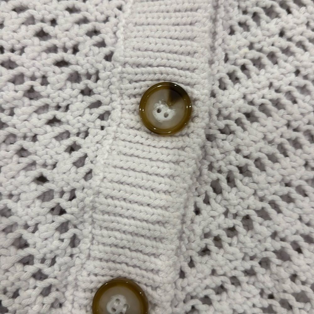 Design History White Button-Up Women's Cardigan - Picture 9 of 12